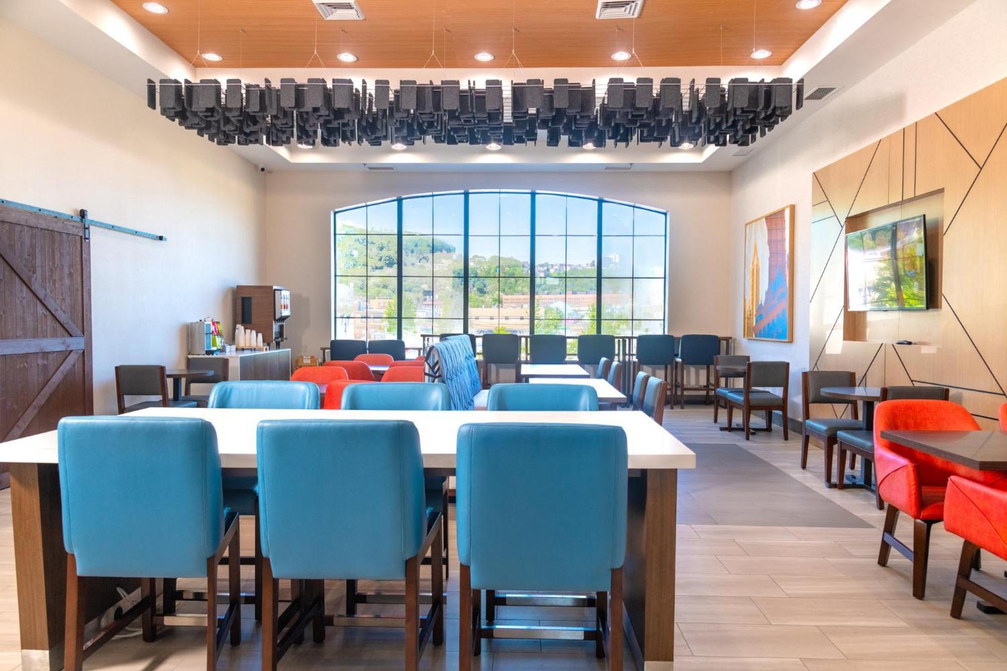 Holiday Inn Express Hotel & Suites Pittsburgh-South Side By Ihg Dış mekan fotoğraf