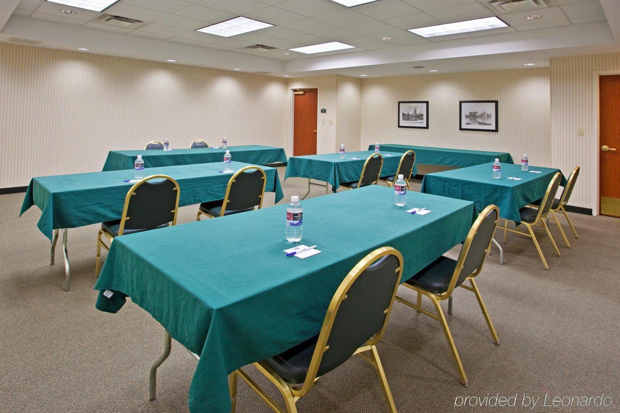 Holiday Inn Express Hotel & Suites Pittsburgh-South Side By Ihg Dış mekan fotoğraf